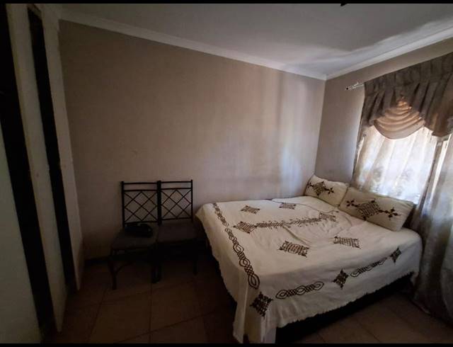 2 BEDROOM PROPERTY TO RENT IN MUCKLENEUK